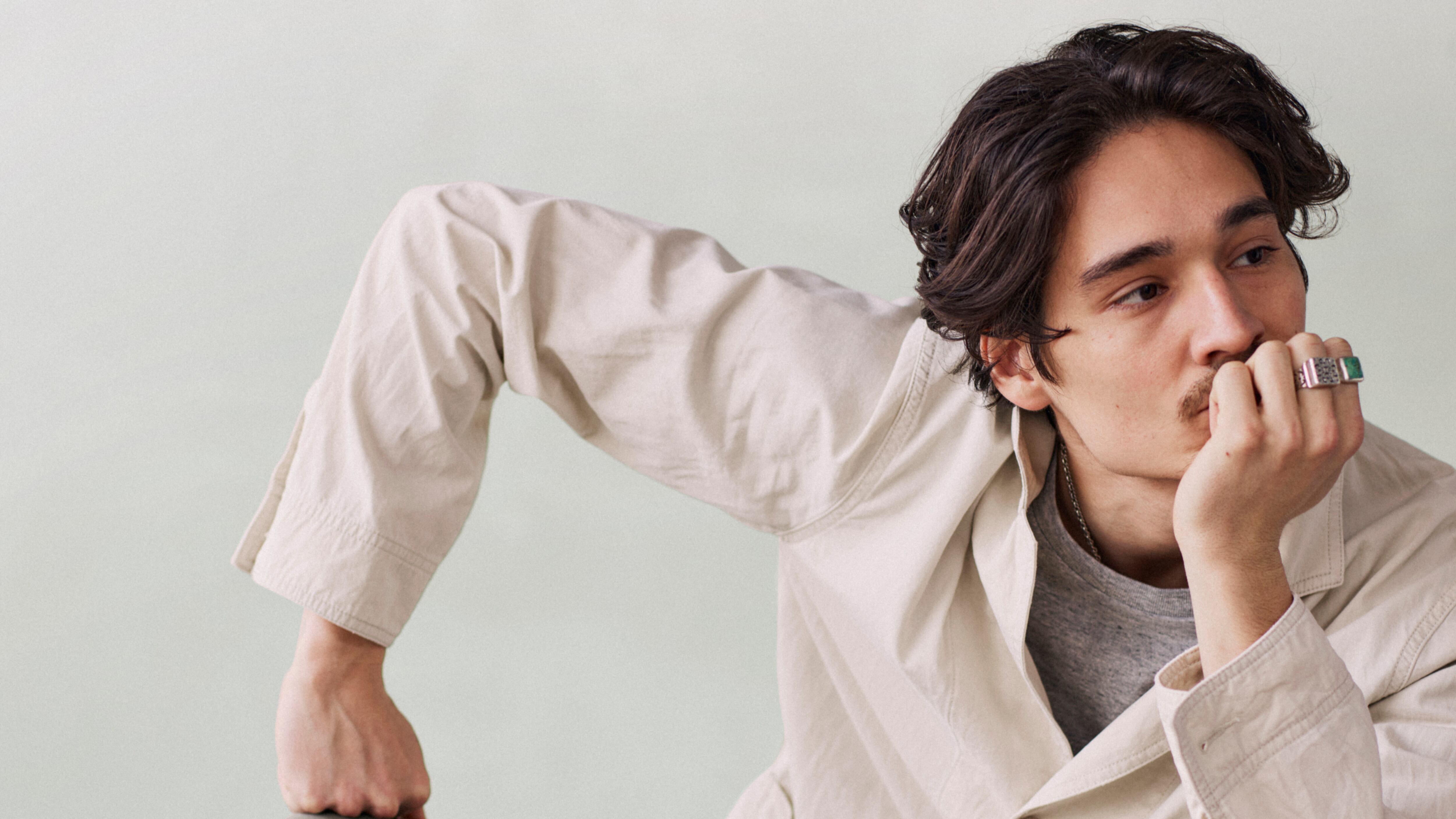 Aquí algunas opciones para diversificar tu outfit y lucir moderno y versátil