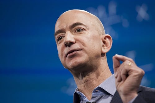 Jeff Bezos y el chef José Andrés donarán un millón de dólares en apoyo a Acapulco