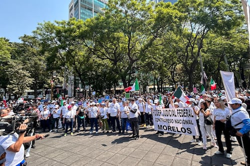 “¡Fuera dictador!”: Trabajadores del Poder Judicial marchan en el Ángel por respeto a autonomía