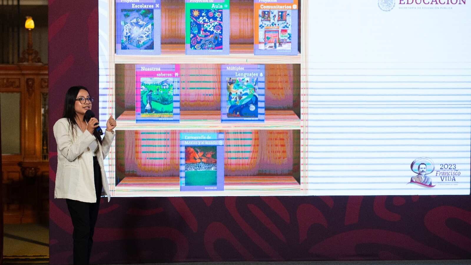 Conferencia de la SEP por libros de texto gratuitos (Gobierno de México)