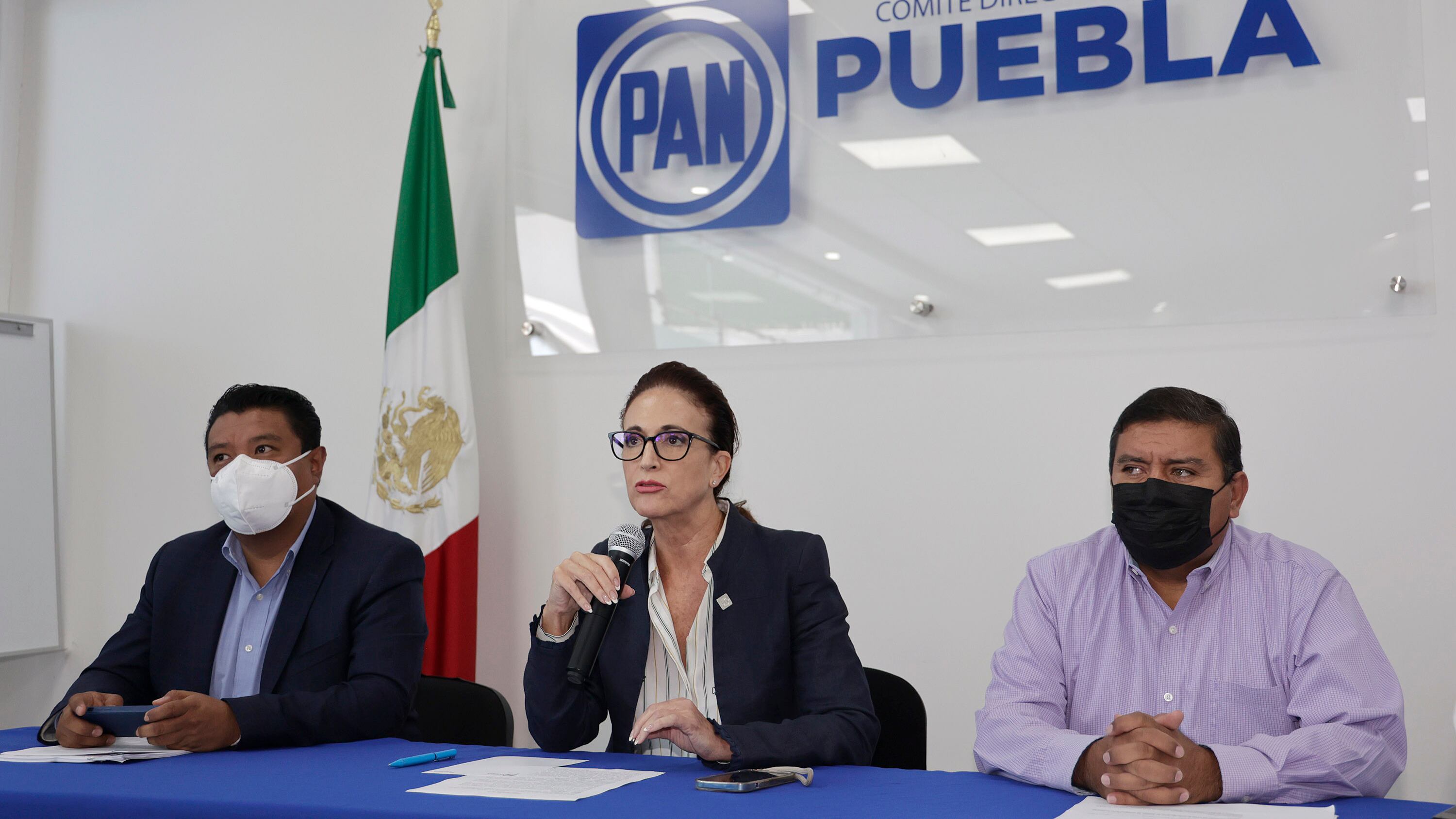 Denuncian a Morena por campaña anticipada.