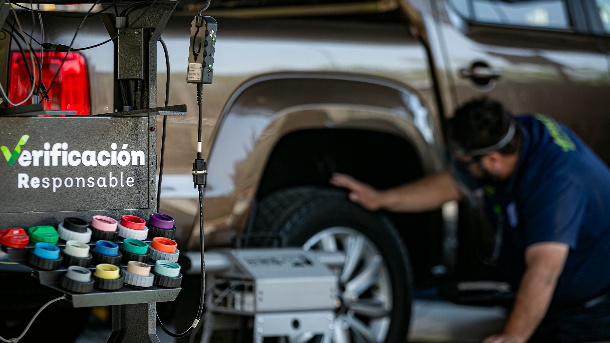 Originalmente, el programa de verificación vehicular señalaba que debían construirse 284 líneas de verificación, pero de momento sólo se han instalado 108.