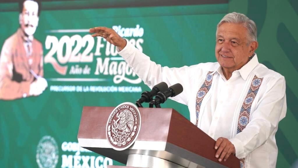 Amlo informó que las Fuerzas Armadas tendrán una nueva aerolínea