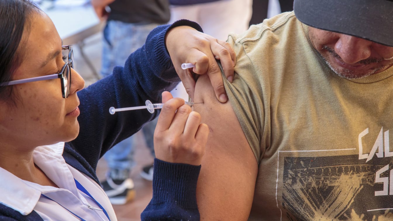 Guanajuato superó la meta de vacunación contra influenza con más de 1.7 millones de dosis aplicadas en la temporada invernal.