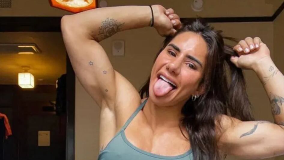 Arrestan a reconocida influencer fitness por violencia doméstica contra su novio