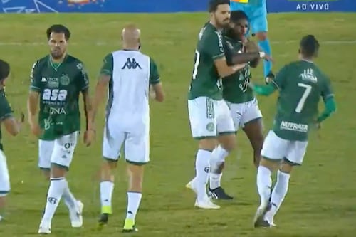 Compañeros del Guaraní se agarran a golpes pese a ganar el partido