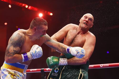 Así fue la brutal combinación con la que Oleksander Usyk puso contra las cuerdas Tyson Fury