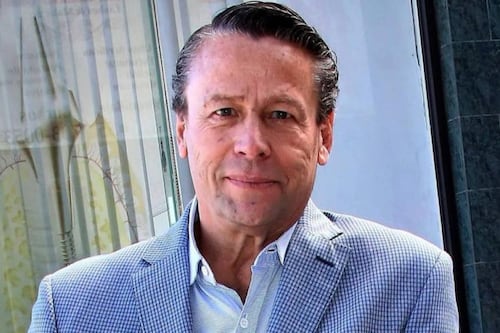 Alfredo Adame sufre accidente en moto