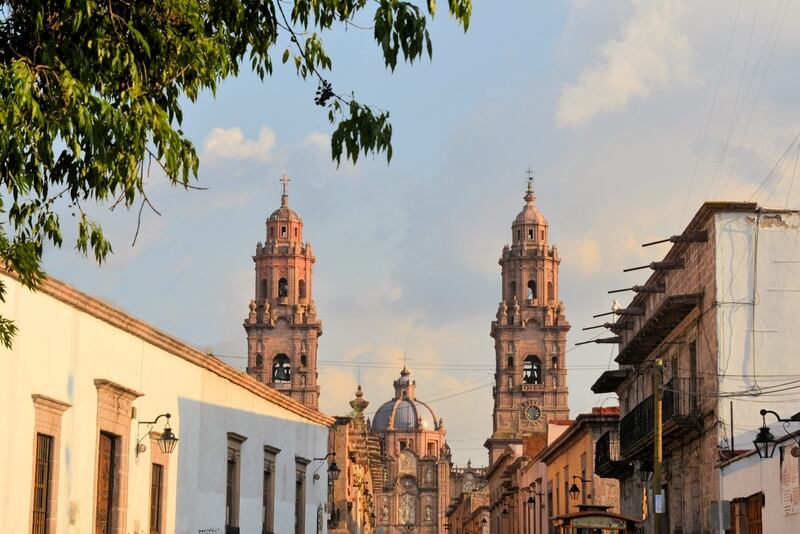 Puedes encontrar alojamiento cerca del centro desde 536 pesos la noche por persona.