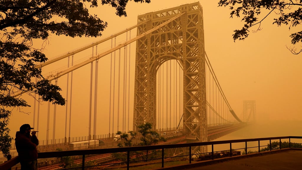 Incendios en Canadá tiñen cielo de NY.