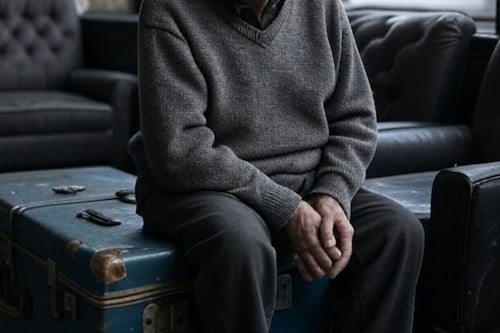 Abandonan a abuelito en hotel de Tijuana; buscan a su familia o canalizarlo a una institución de cuidado