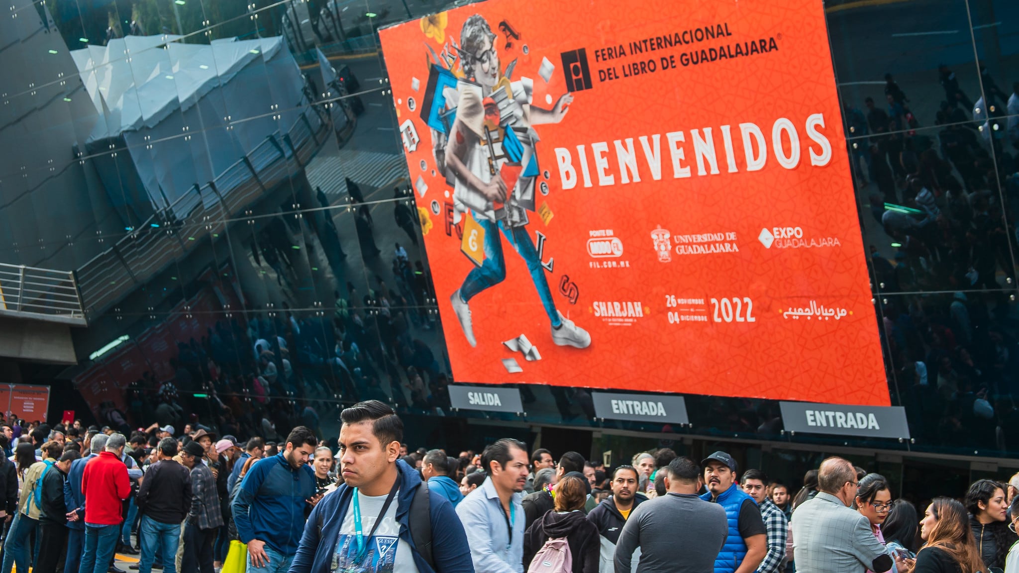 Los abucheos que recibió el lunes una diputada afín a la 4T fueron motivo de la embestida presidencial contra la Feria del Libro.