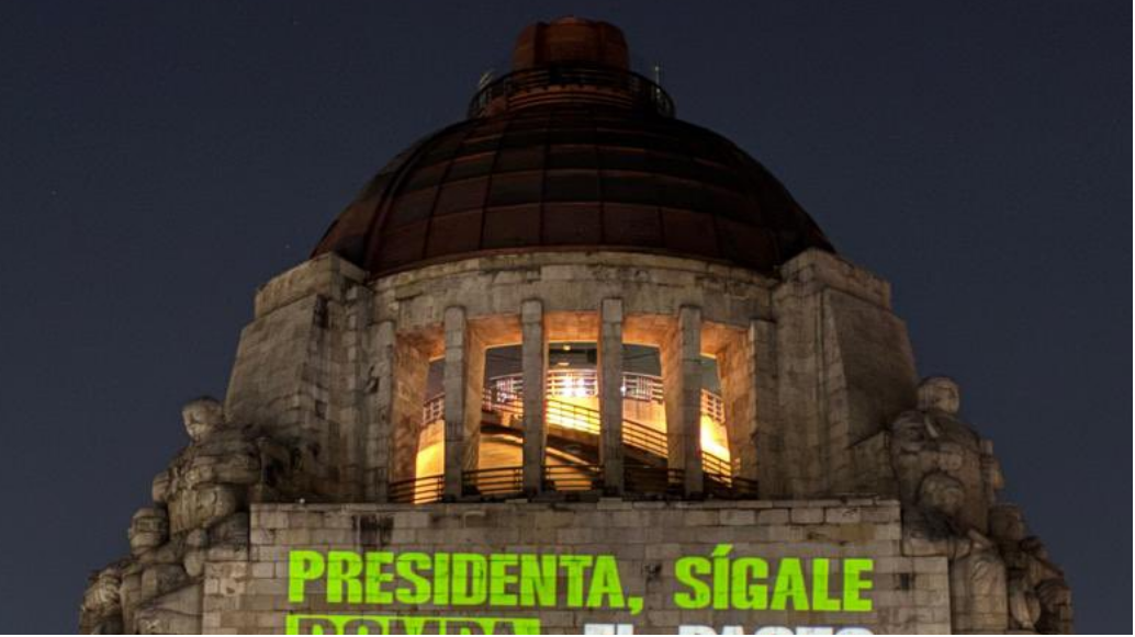 El acto simbólico en CDMX ocurrió días después del operativo federal que derivó en la muerte del líder crimina