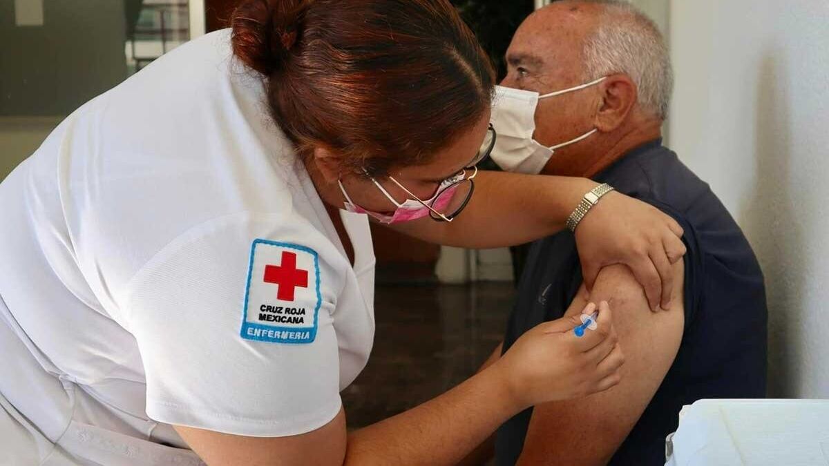 Cruz-Roja-Mexicana-ofrecerá-refuerzo-de-vacuna-contra-covid19-bajo-costo