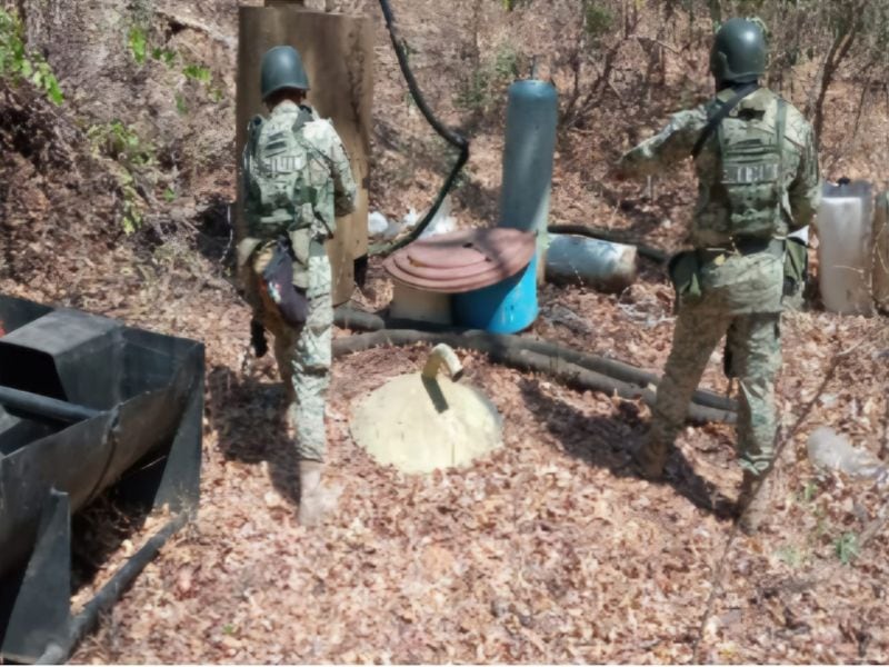 Desmantelan laboratorio clandestino en Sinaloa