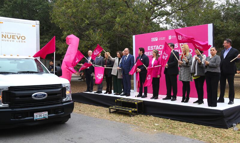El mandatario estatal dio el banderazo a las Estaciones de Servicio que recorrerán Nuevo León.