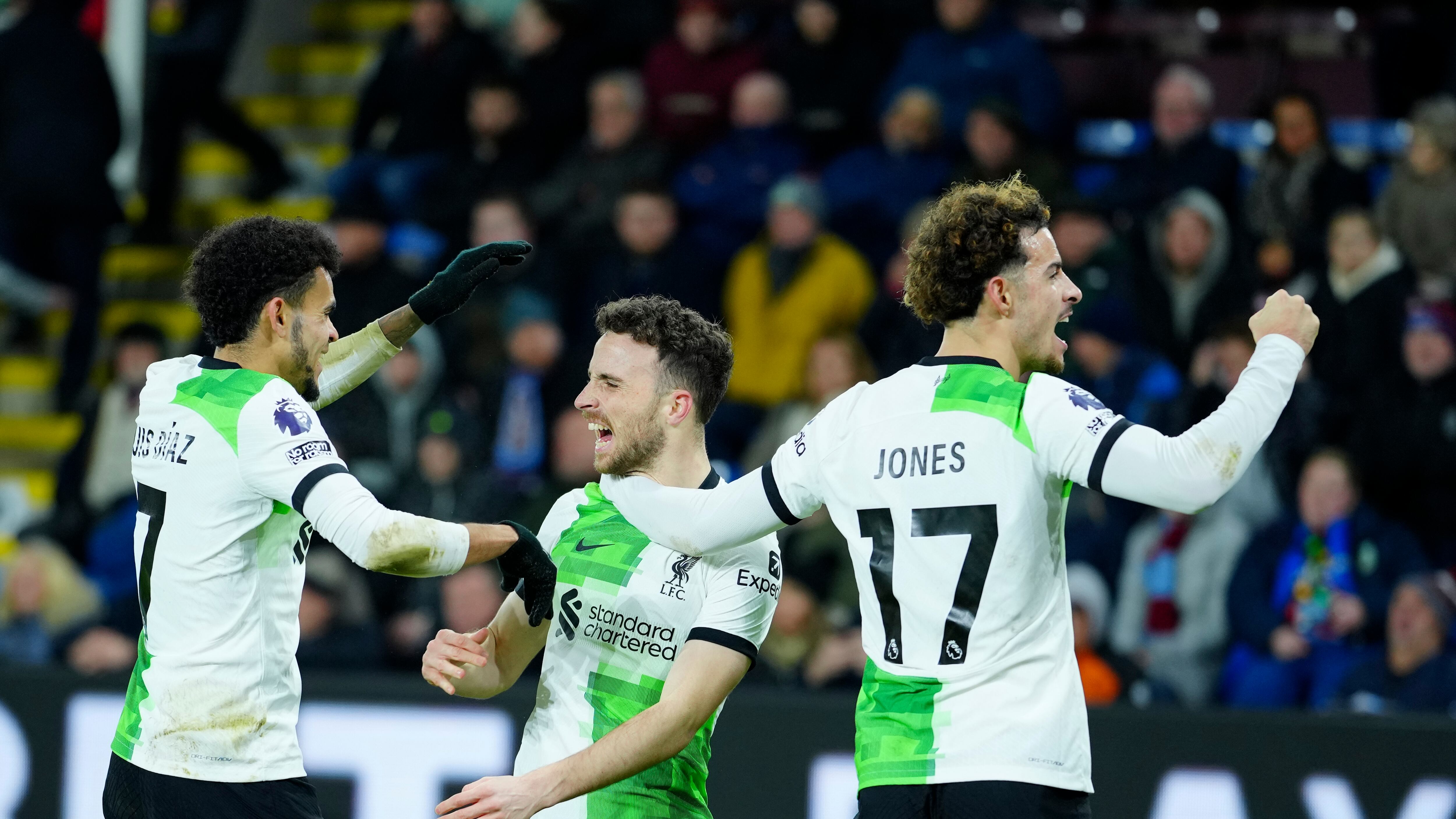 Liverpool venció 2-0 a Burnley.