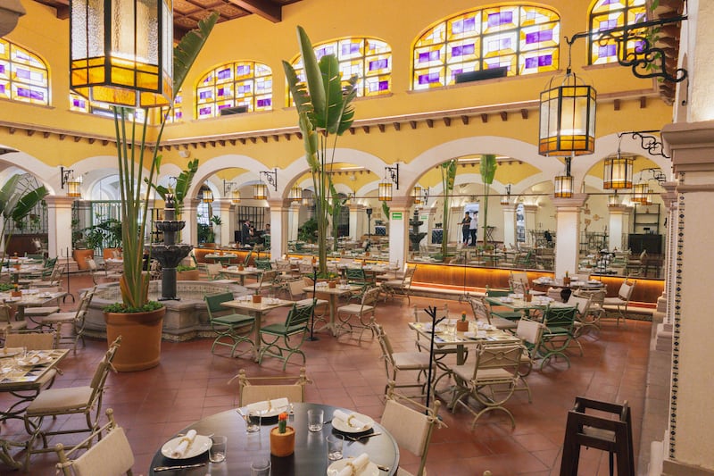 El icónico restaurante llega al sur de la CDMX con una propuesta contemporánea que rescata la esencia de una antigua hacienda, fusionando arquitectura, tradición y un menú mexicano imperdible