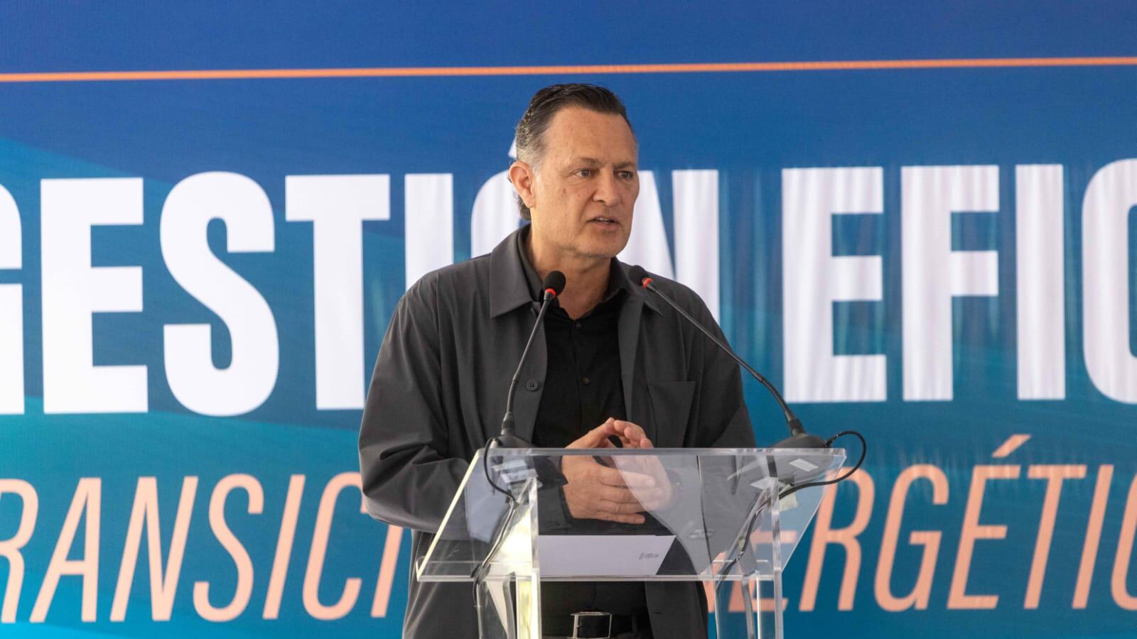 Mauricio Kuri González.
