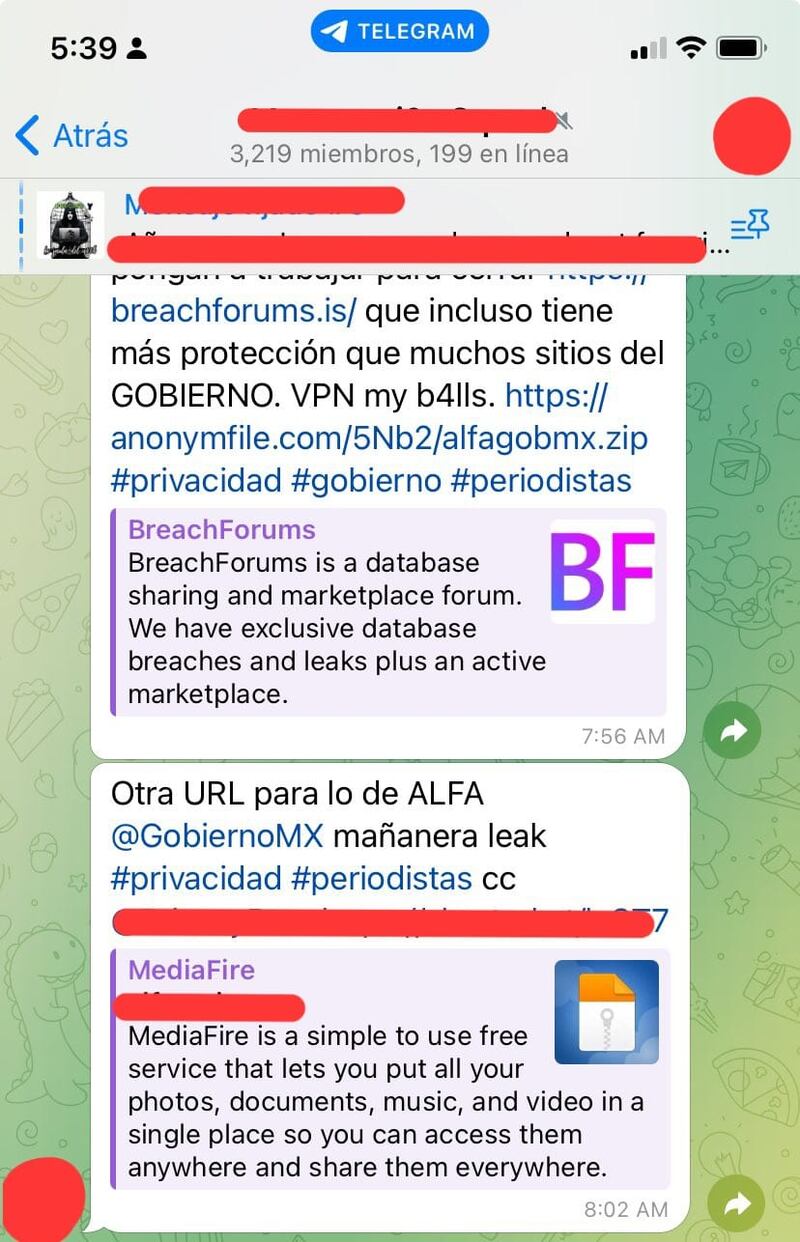 Aún circulan en Telegram cientos de credenciales de reporteros de la 'Mañanera'