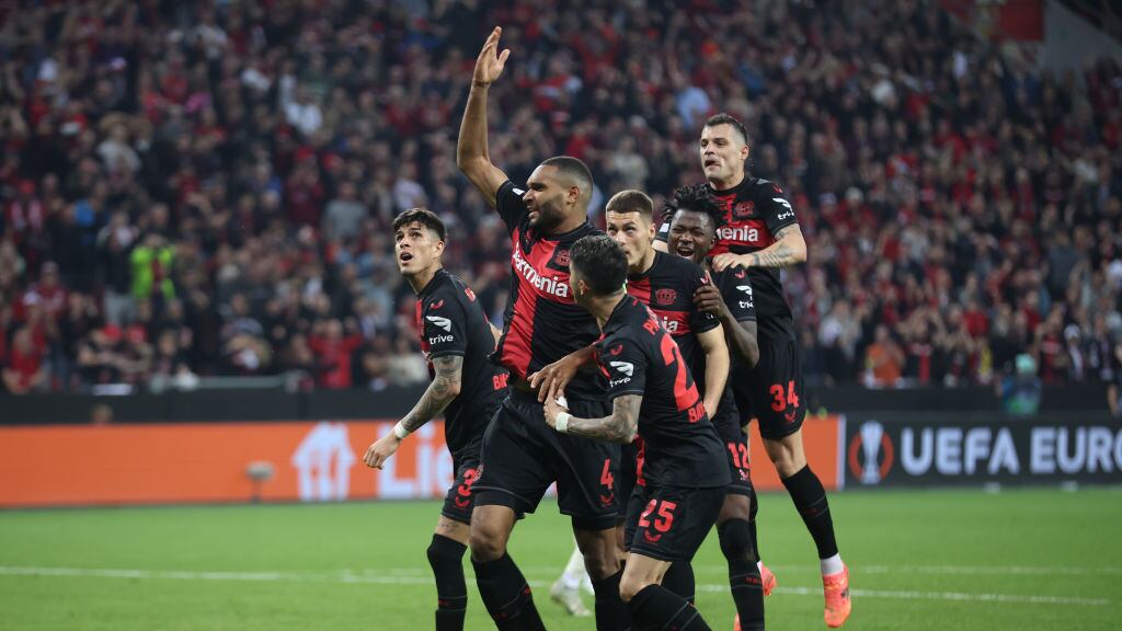 Bayer Leverkusen v Roma