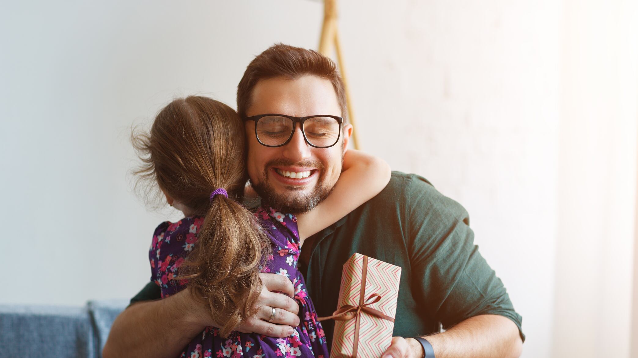 Gasto. El ticket de compra en regalos y reuniones en honor a los papas y abuelos promediará entre 750 y mil 100 pesos, estiman los comercios.