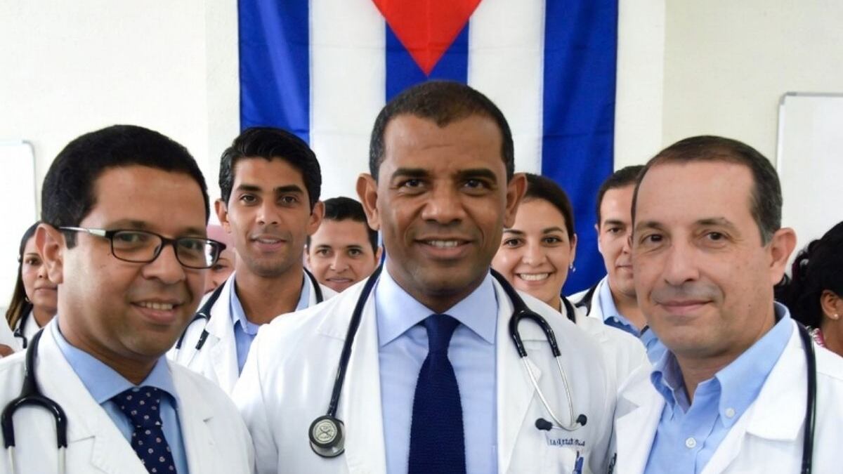 “Los alquilan y se quedan con las ganancias”: EE. UU. acusa al régimen cubano de explotar a sus médicos