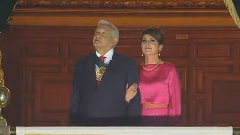 Beatriz Gutiérrez Müller, vestido en el Grito de Independencia 2022