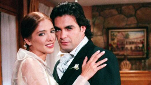 Mauricio Islas comparte dos escenas junto a Adela Noriega en la telenovela El Manantial.y provoca nostalgia de sus seguidores