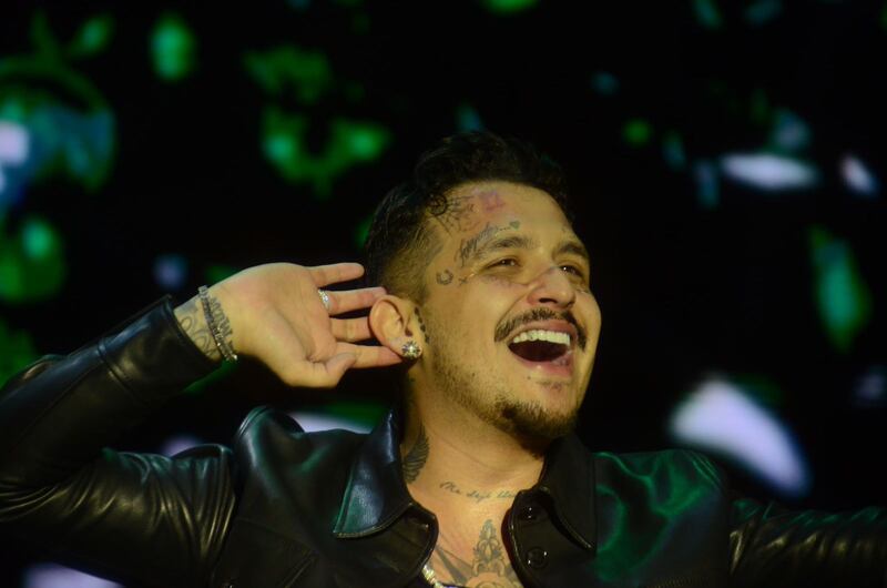 El cantante se presentó en las Fiestas de Octubre de Guadalajara.