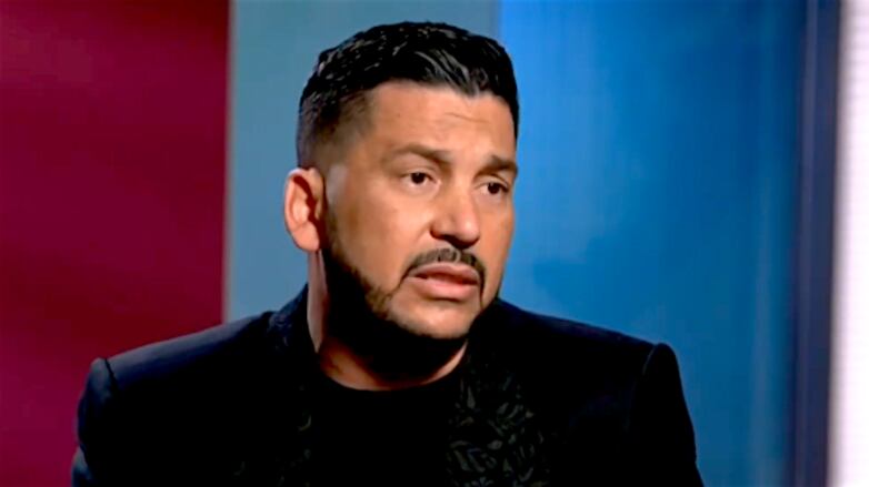 El cantante vive un momento personal muy doloroso ante el fallecimiento de su hija.