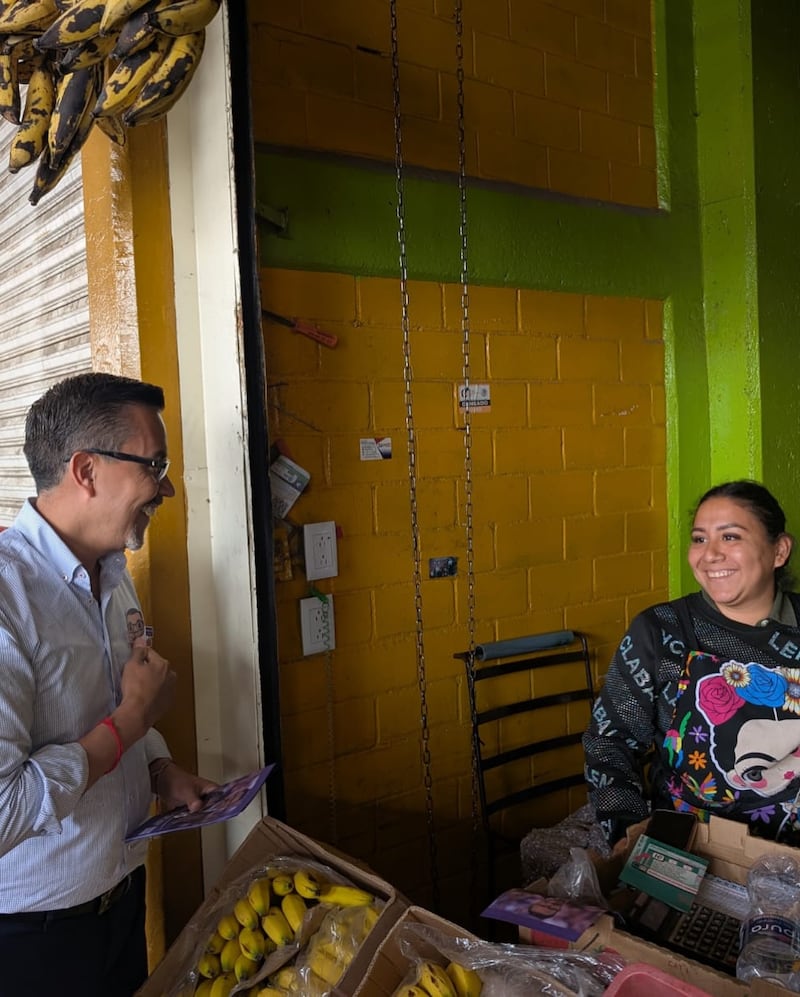 Sergio Molina en su visita a Puebla