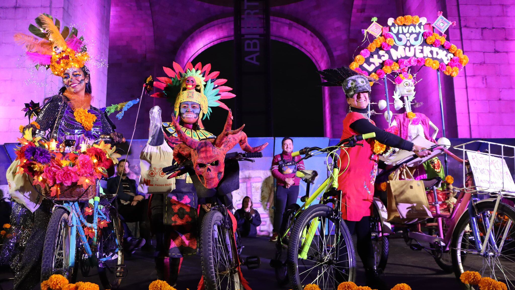 Paseo Nocturno Día de Muertos CDMX: Fotos de los mejores disfraces de la noche