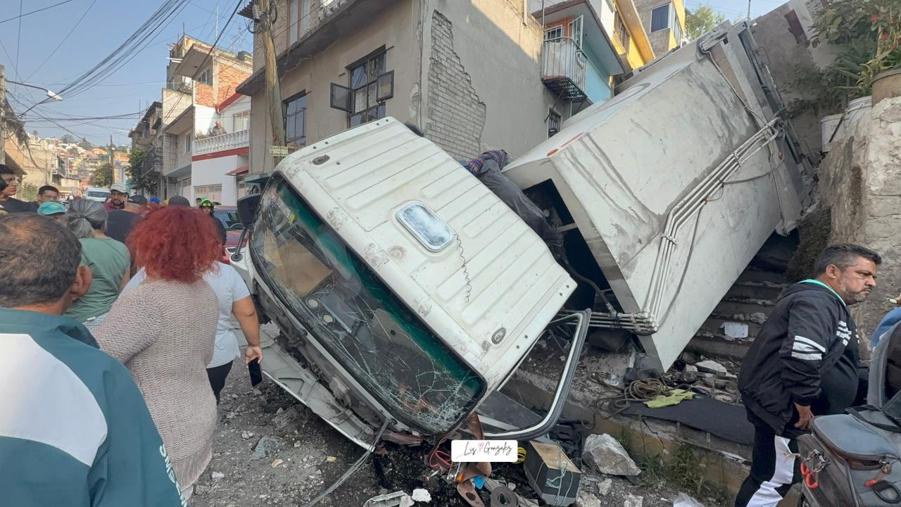 El accidente ocurrió la mañana de este lunes en calles de la comunidad de San Mateo Nopala, en el municipio de Naucalpan