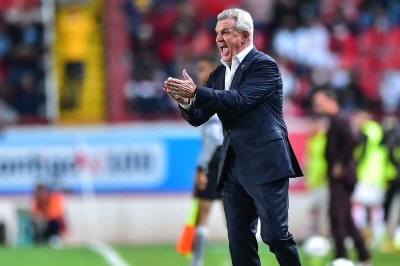 Javier Aguirre reconoció que el alto precio influye en la cantidad de mexicanos que hay en Europa.