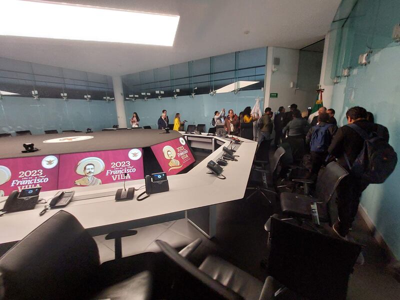 Medios de comunicación tuvieron un breve recorrido por el denominado "bunker" de Genaro García Luna, actual Centro de Inteligencia de la Guardia Nacional