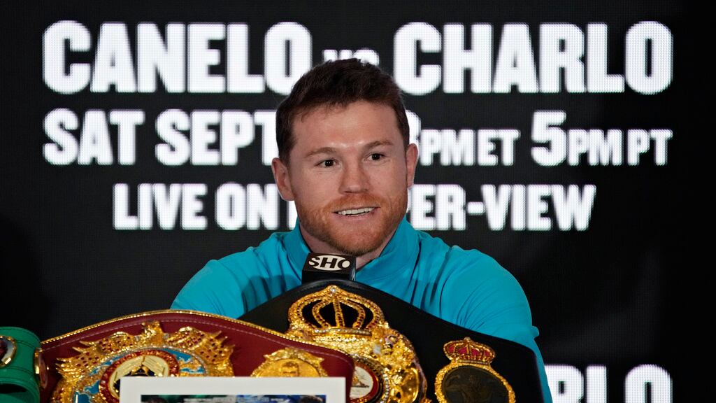 Canelo Álvarez apunta a realizar la tercera defensa de su campeonato indiscutible