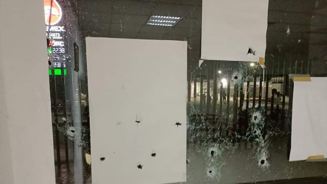 Atacan a Policía de Villagrán luego de señalamientos de vínculos con crimen organizado.