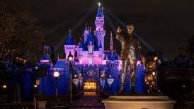 ¡El Castillo de la Bella Durmiente vuelve a brillar!, Disneyland reabre