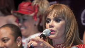 ¡Impresionante! Lucía Méndez se transformó en drag queen