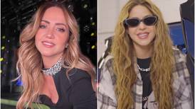 Shakira posa junto a Andrea Legarreta, a una la elogian y a otra la señalan de verse “acabada” 
