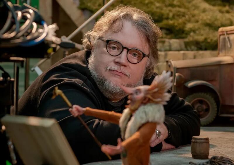 La cinta de Guillermo del Toro se coloca en el gusto del público.