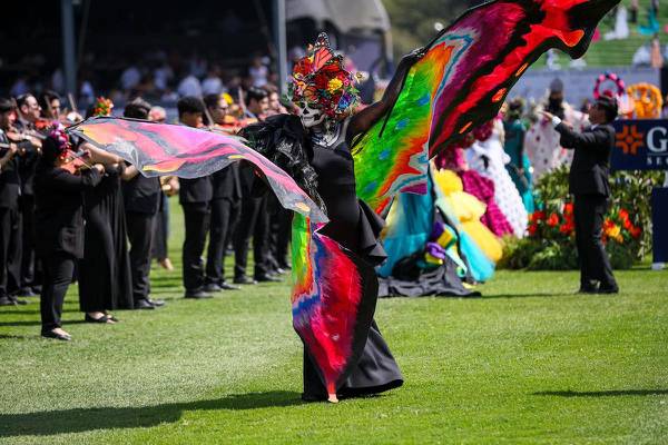 Música y trajes típicos animan la fiesta del Longines Global Champions Tour México