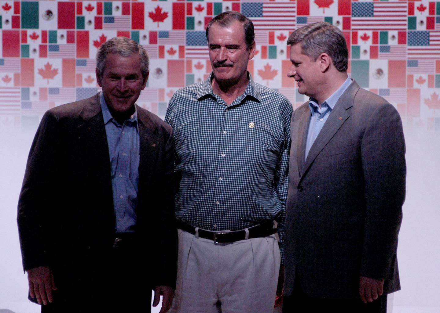 Cancun, Quintana Roo, March 31, 2006.-George Bush, President Of The United States, Vicente Fox Quesada, President Of The Republic And Stephen Harper, Prime Minister Of Canada, During The Press Conference At The End Of The Meetings Of The Alliance For The Security Of North America And For Prosperity.  Photo: Moises Pablo/Cuartoscuro.com