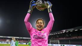 Cecilia Santiago deja al PSV para regresar a la Liga MX Femenil