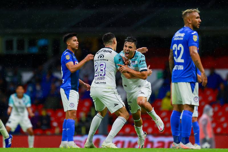 Mazatlán FC descalabra al campeón Cruz Azul